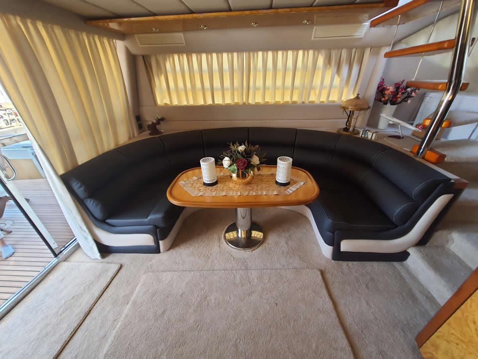 VIP-Yacht